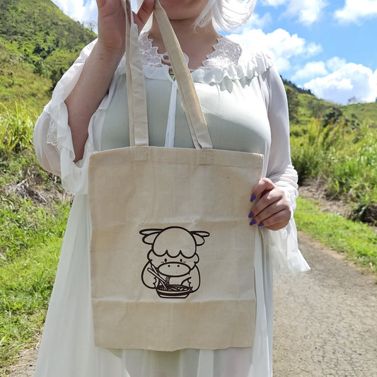 Tote Bag "Fluffy cow eating ramen"