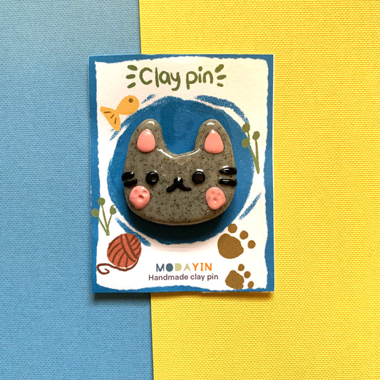 Clay pin "Rock cat"